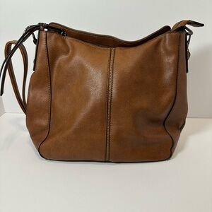Realer Chic Tan Leather Shoulder Bag